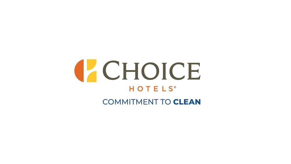 Quality Inn Лотон Экстерьер фото