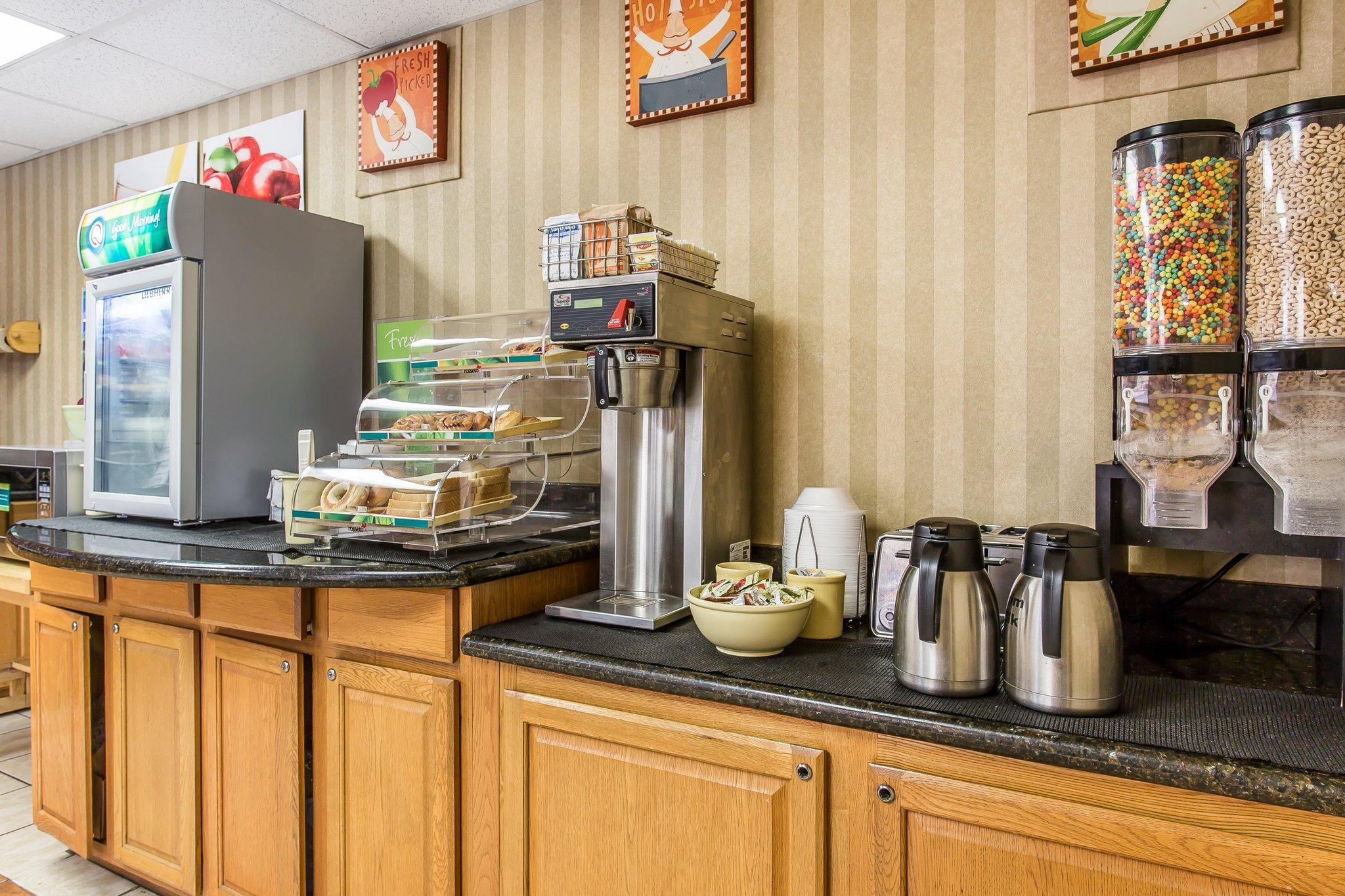 Quality Inn Лотон Экстерьер фото