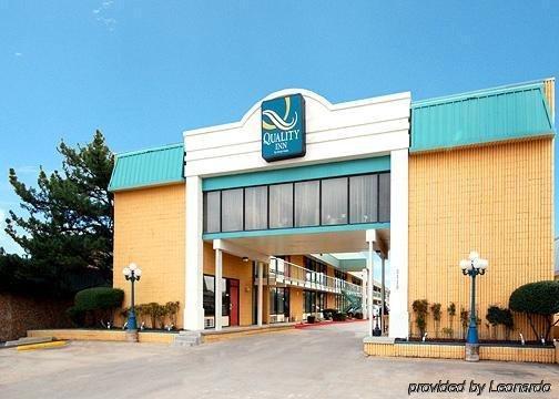 Quality Inn Лотон Экстерьер фото